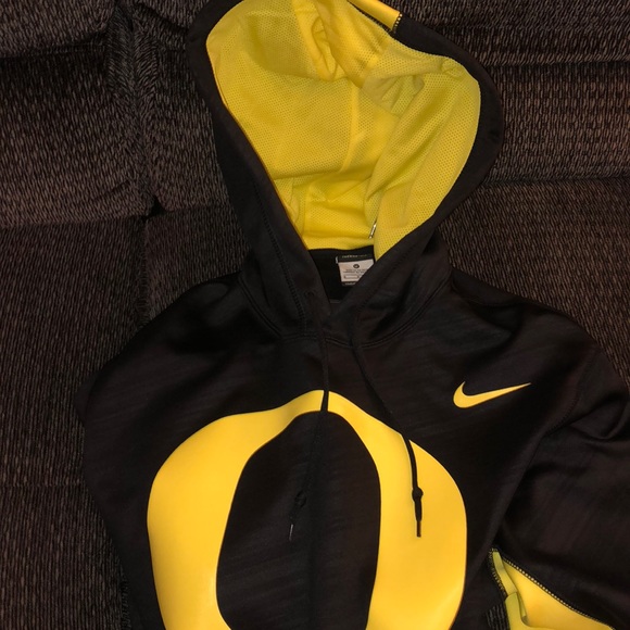 Men’s Oregon Ducks Hoodie - Picture 5 of 5